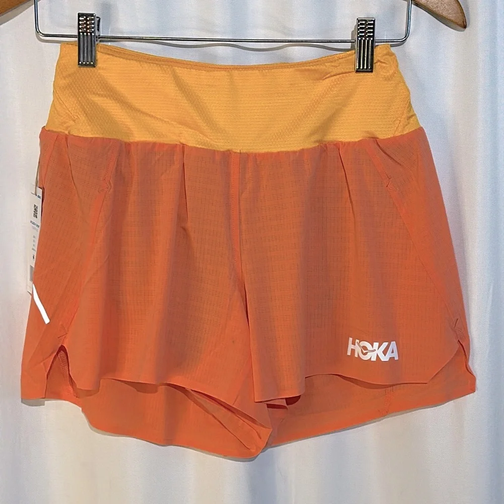 NEW Hoka Women's Glide Shorts Size Small - Picture 1 of 6